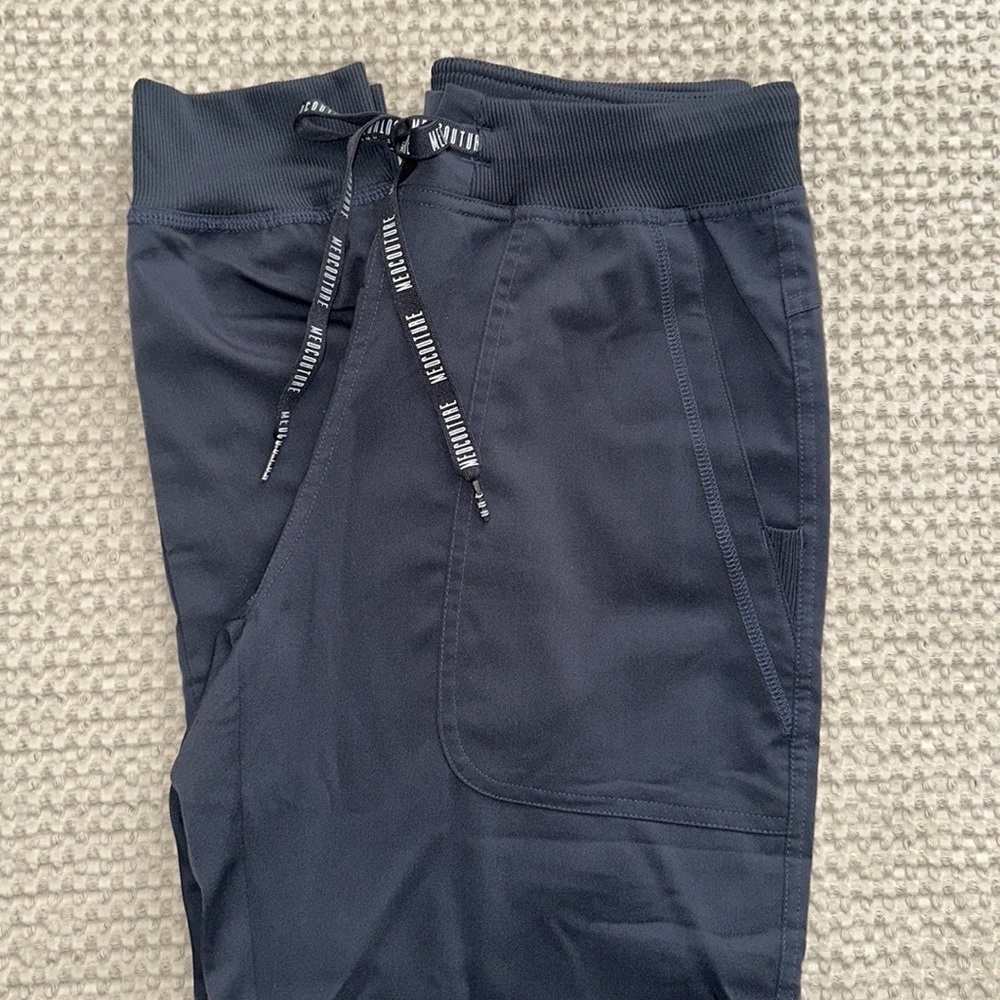 MED COUTURE JOGGER SCRUBS